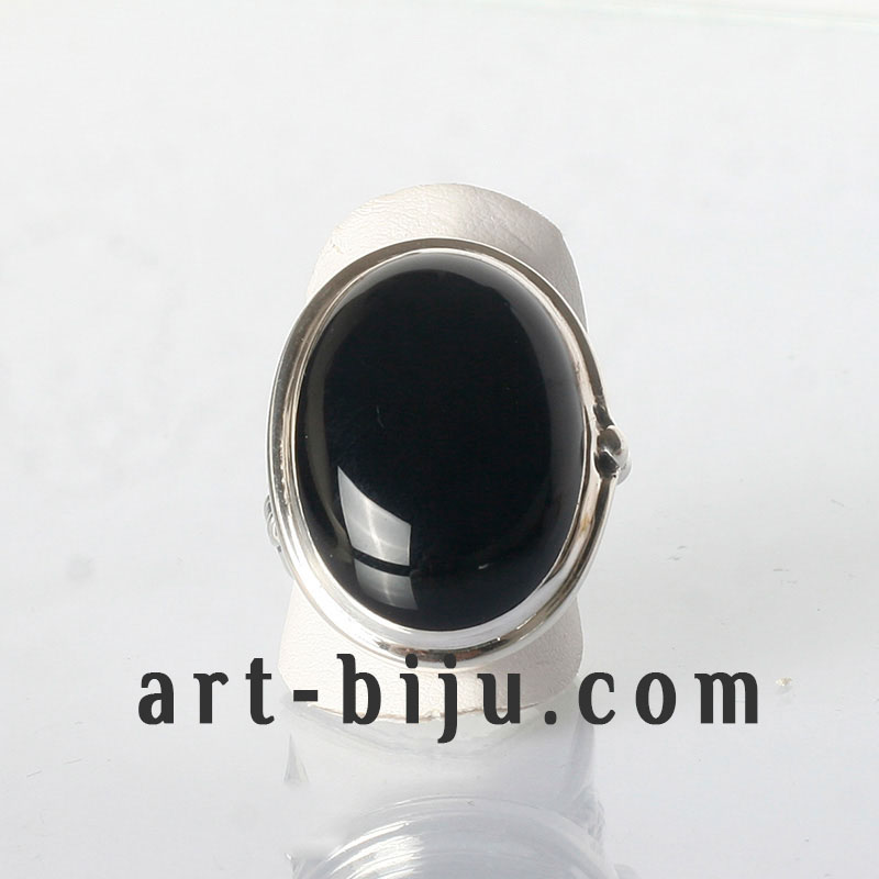 Сребърен пръстен с черен оникс