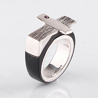 Сребърен пръстен с естествен голям кехлибар и естествени цитрини